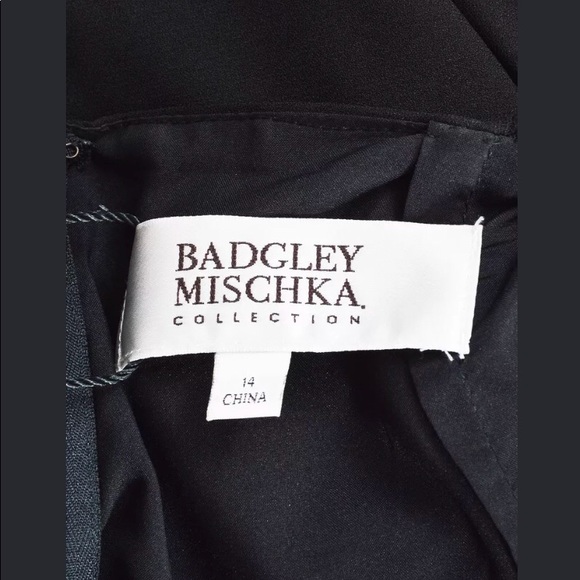 🔥🔥SOLD🔥🔥BADGLEY MISCHKA, evening gown/sequin - Picture 4 of 4